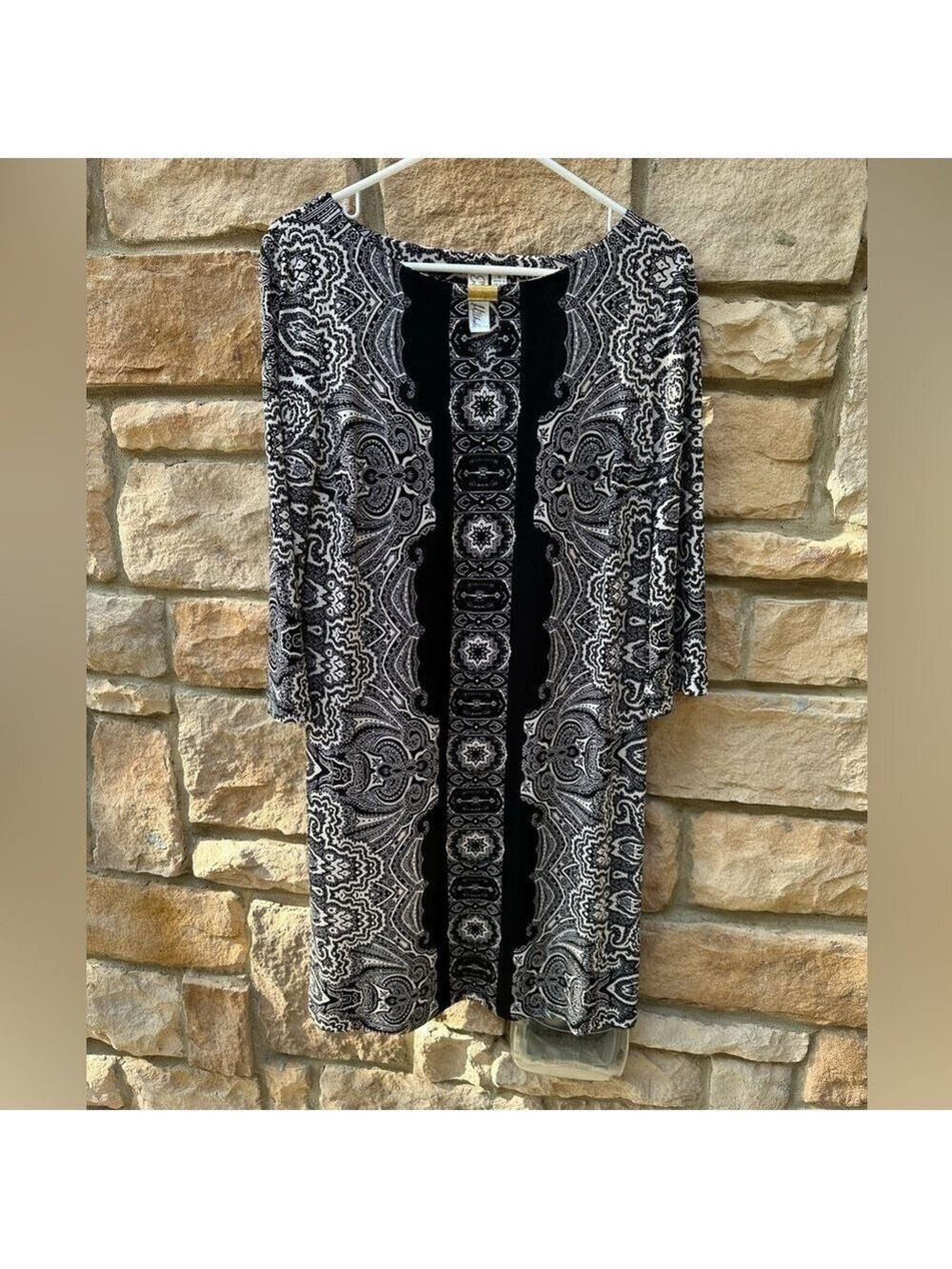 Emma & Michele Black & White 3/4 Sleeve Stretch Keyhole Shift Dress Size Medium